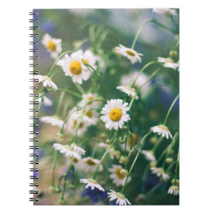 Caderno Espiral Padrão floral de verão em prado verde com azul e