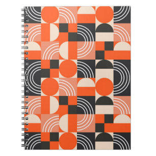 Caderno Espiral Padrão geométrico em blocos de cores brilhantes.