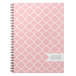 Caderno Espiral Padrão Geométrico Quatrefoil da rosa claro Persona