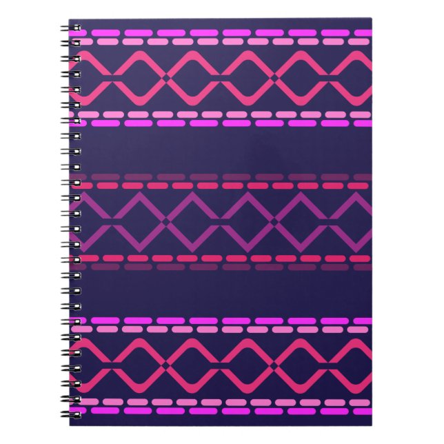 Caderno Espiral Padrão Tribal Rosa e Roxo Sem Costura (Frente)