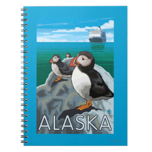 Caderno Espiral Papagaio-do-mar que olham um navio de cruzeiros