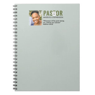 Caderno Espiral Pastor da Igreja de Foto Verde Moderno Sábio