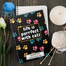 Pata de gato preto engraçado fofo