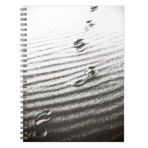 Caderno Espiral pegadas na areia - notebook