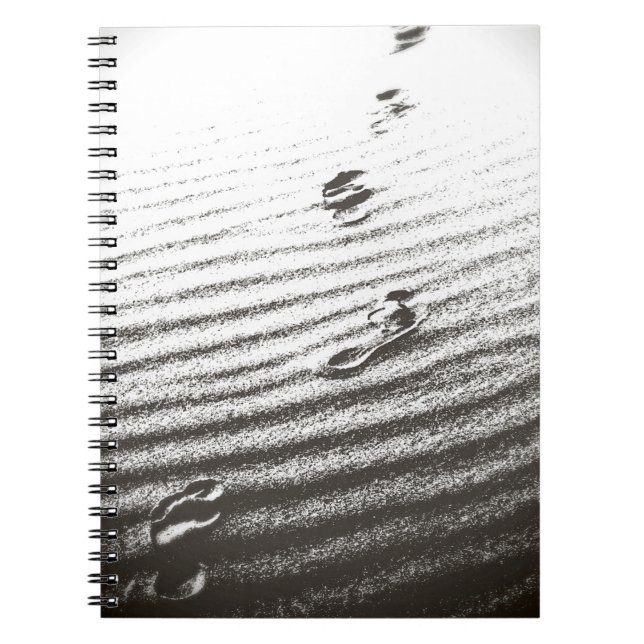 Caderno Espiral pegadas na areia - notebook (Frente)