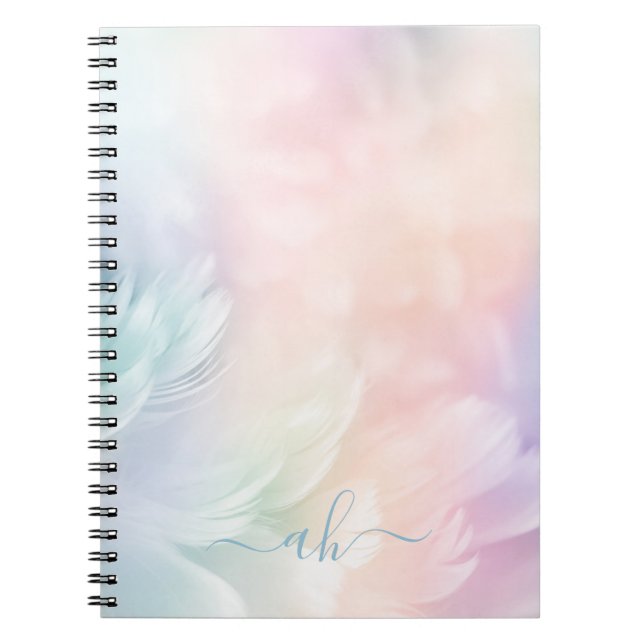 Caderno Espiral Pena Arco-Íris de Pastel Monogramada Elegante (Frente)