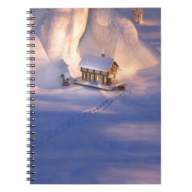 Caderno Espiral Pequena Casa no Bloco de Neve (Frente)