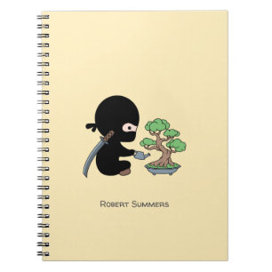Caderno Espiral Pequeno Ninja Regando Árvore Bonsai Nome Personali