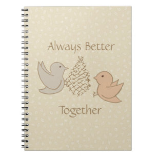 Caderno Espiral Pequenos Beige Birdies no Feeder - Melhor Juntos.