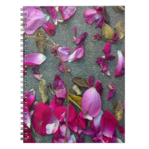 Caderno Espiral Pétalas dançantes I