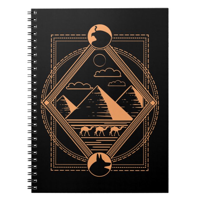 Caderno Espiral Pirâmides Egípcias Camelos Anubis Horus Geometria (Frente)