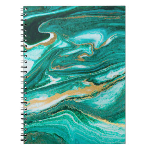 Caderno Espiral Pitada verde e dourada de fundo agado. Ouro