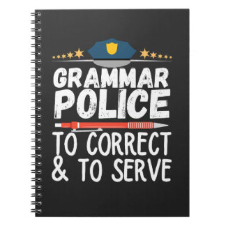 Caderno Espiral Polícia Gramática para Servir e Corrigir T-Shirt