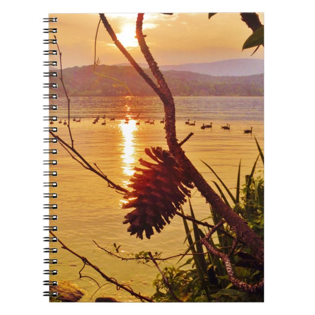 Caderno Espiral Pôr do sol no lago Pinecone (Frente)