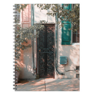 CADERNO ESPIRAL PORTA DE SEGURANÇA DE FERRO VERDE FECHADA