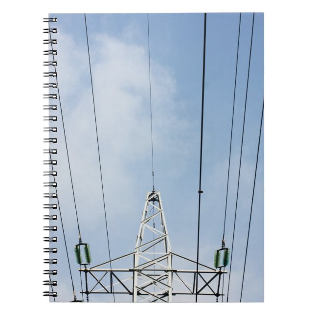 CADERNO ESPIRAL POSTO ELÉTRICO DE AÇO BRANCO SOB NUVENS BRANCAS (Frente)