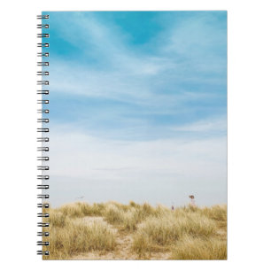Caderno Espiral Prados verdes sob o céu azul