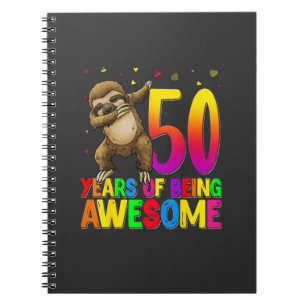 Caderno Espiral Preguiça de aniversário de 50 anos fazendo dab em 