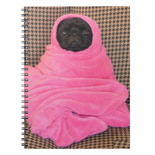 Caderno Espiral Preto Pug em um cobertor rosa (Frente)