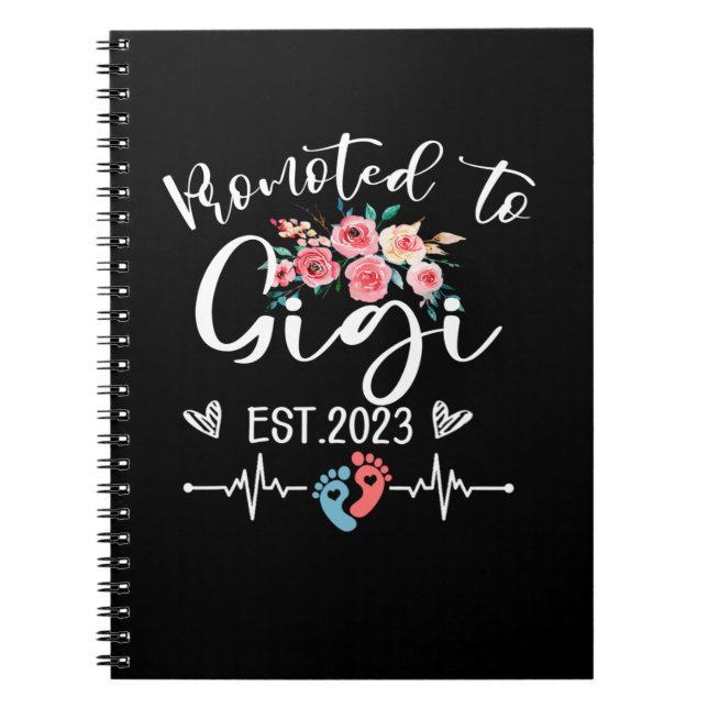 Caderno Espiral Promovido A Gigi Est. 2023 Gravidez Floral Announ (Frente)