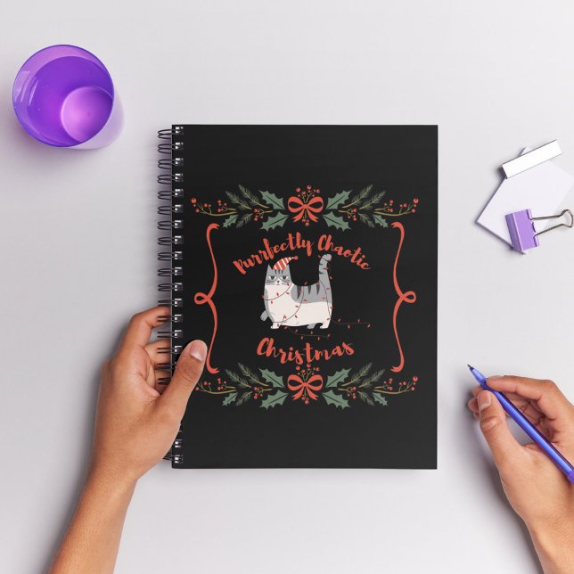 Caderno Espiral Purrfectly Chaotic Christmas Funny Holiday Cat  (Criador carregado)