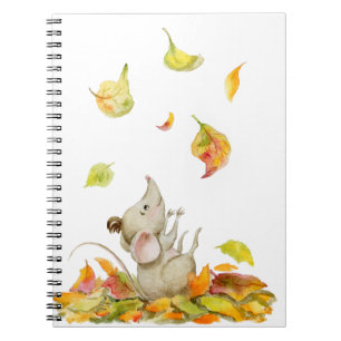 Caderno Espiral Rato fofo e folhas amarelo-laranja caindo