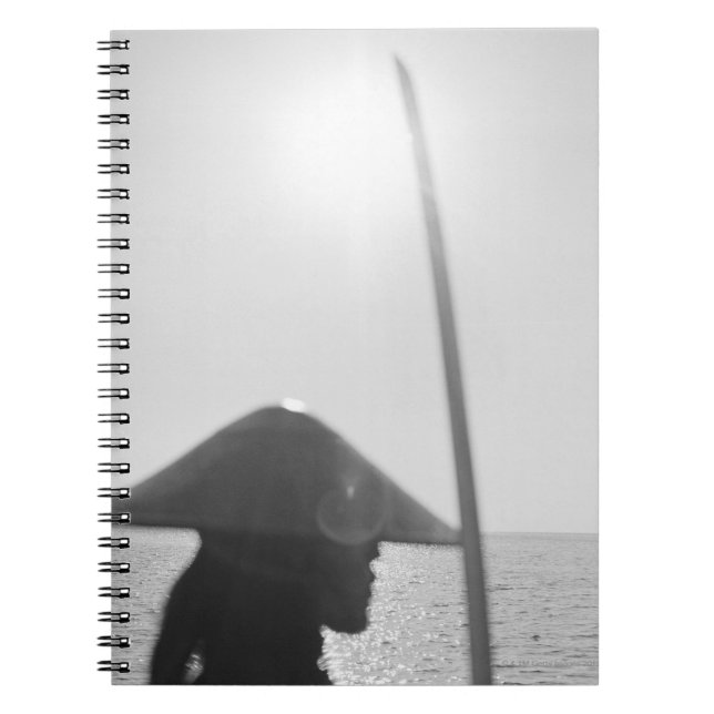 Caderno Espiral Retrato de um guerreiro Samurai segurando uma espa (Frente)