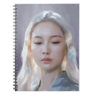 Caderno Espiral Retrato Feminino Calmo e Sereno