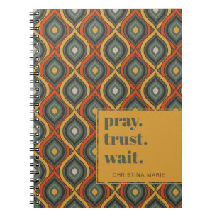 Caderno Espiral Reze Confie Espere Retro Ikat Verde Dourado