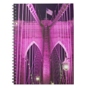 Caderno Espiral Roxo do Lit da ponte de Brooklyn