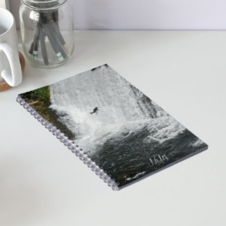 Caderno Espiral Salmão Saltando Cachoeira