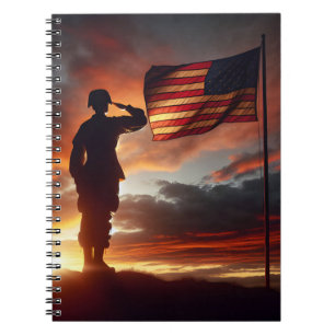 Caderno Espiral Saluting American Soldier