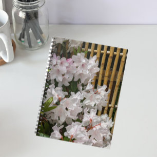 Caderno Espiral Sangue rododendron branco e cerca de bambu floral