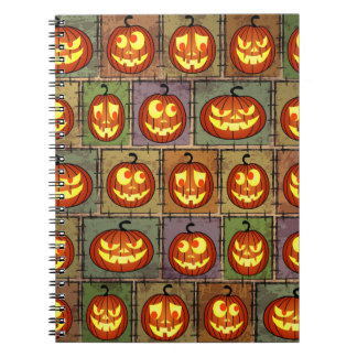 Caderno Espiral Shabby Halloween, fundo vintage.