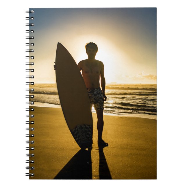 Caderno Espiral Silhueta de surfe durante o nascer do sol (Frente)