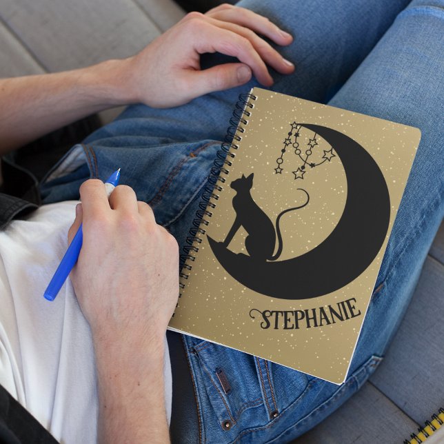 Caderno Espiral Silhueta Gata Negra No Céu Dourado Da Noite Da Gli (Criador carregado)