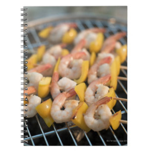 Caderno Espiral Skewer com camarões e pimenta grelhados Sweden.