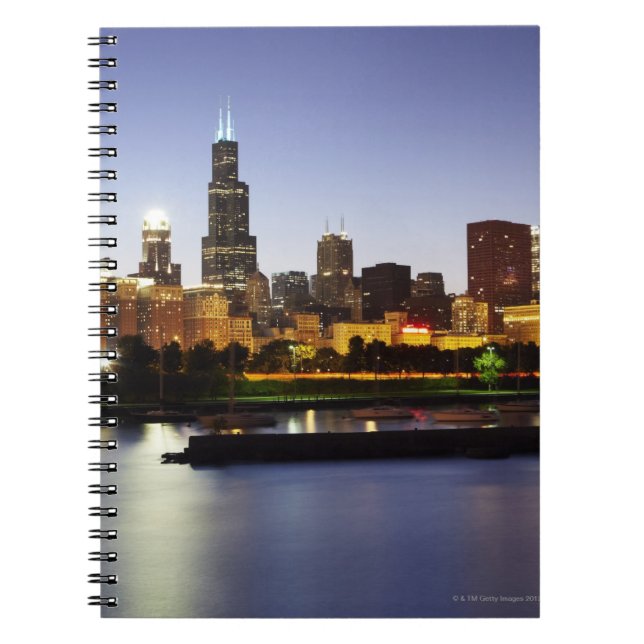 Caderno Espiral Skyline centro Chicago ao anoitecer (Frente)