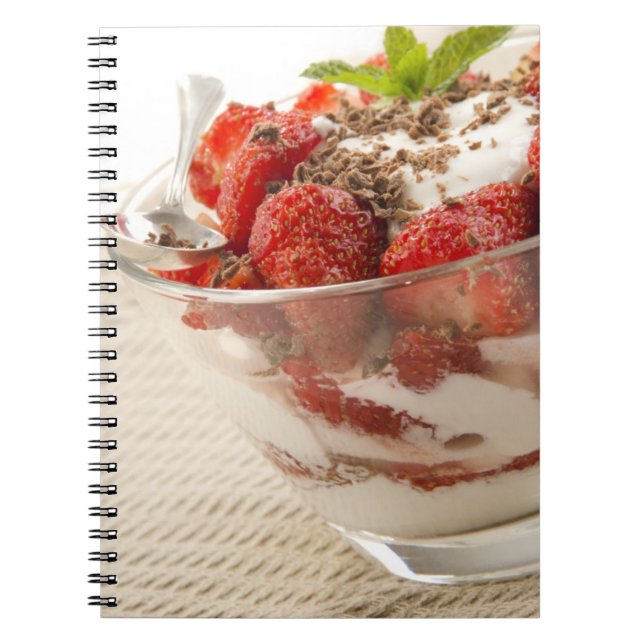 Caderno Espiral Sobremesa da morango com Yogurt fresco (Frente)