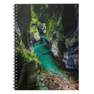 Caderno Espiral Soca gorge na Eslovênia