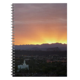 Caderno Espiral Sunrise sobre Ruas. George Utah Landscape