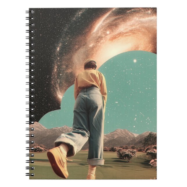 Caderno Espiral Surreal figure walking into galaxy gateway (Frente)