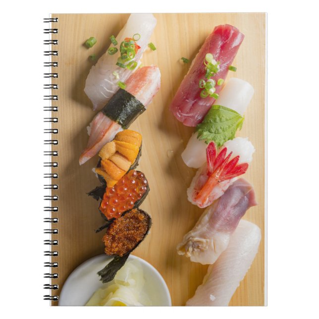Caderno Espiral Sushi Art on Wooden Platter Notebook (Frente)