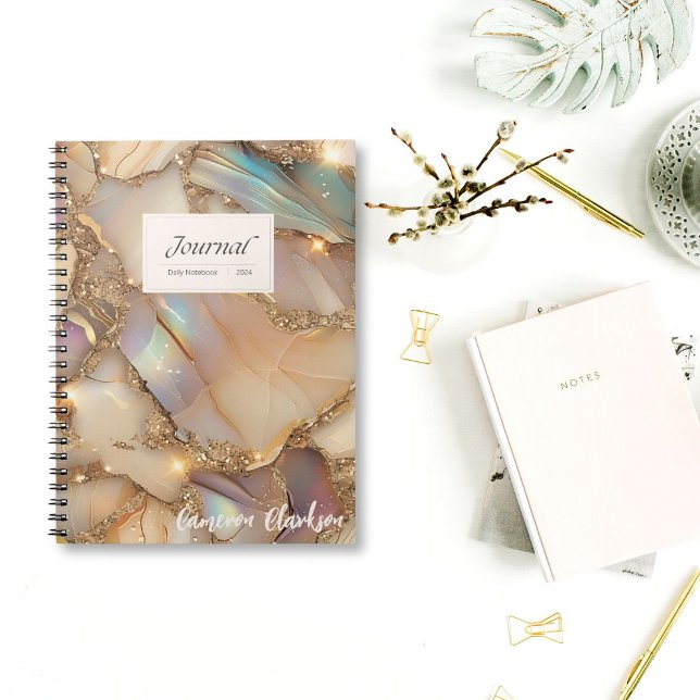 Caderno Espiral Tinta holográfica emblemática personalizável diari (Turn every page with a sparkle! Personalize your Beige & Gold Holographic Notebook today.)