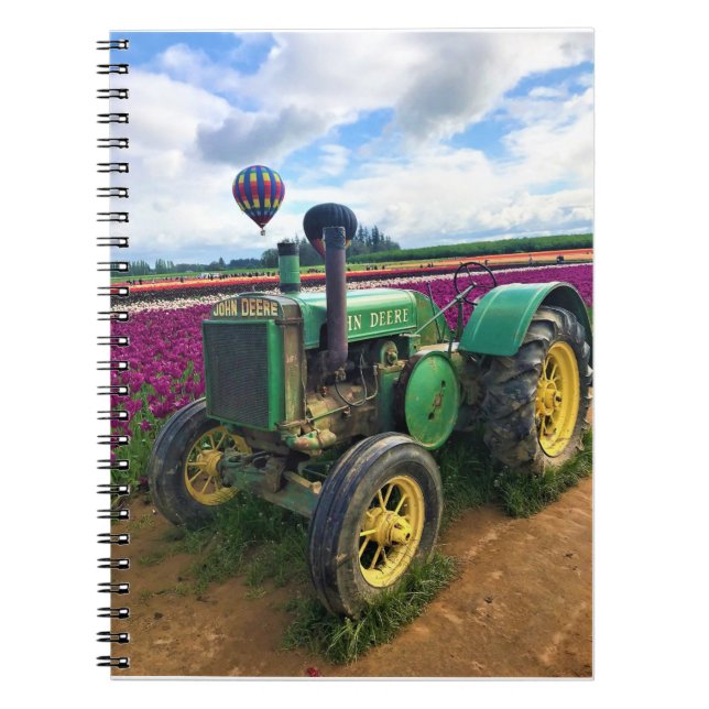 Caderno Espiral Trator Verde em Tulip Field, Oregon (Frente)