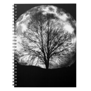 Caderno Espiral Tree Silhouette in Front of a Full Moon