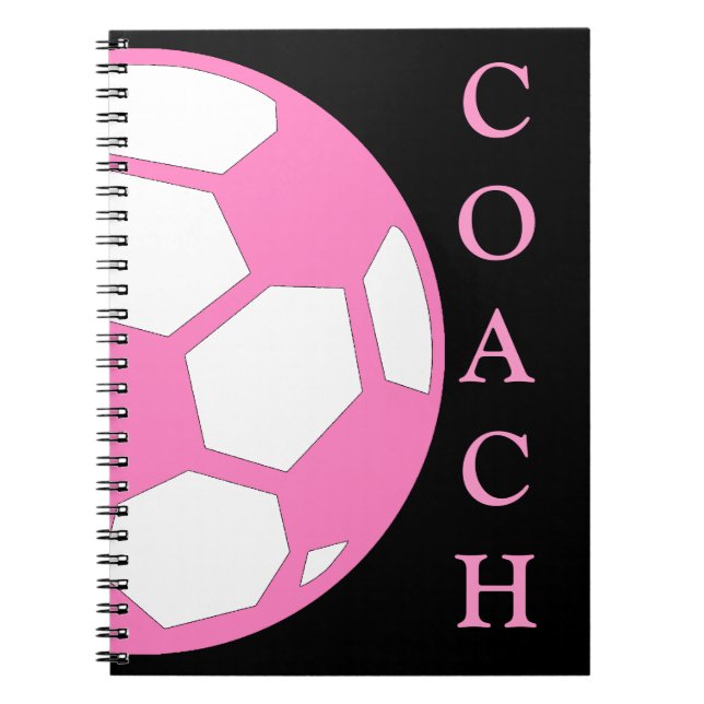 Caderno Espiral Treinador cor-de-rosa da bola de futebol (Frente)