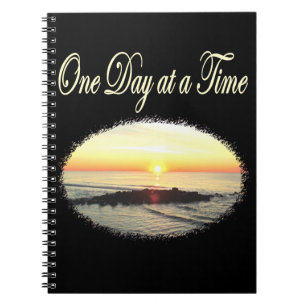 CADERNO ESPIRAL UM DIA EM UMA FOTO DO SOL