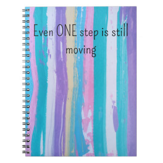 Caderno Espiral Um passo é Faixa Pastel em Movimento