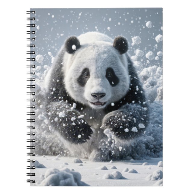 Caderno Espiral Urso De Panda Correndo Na Neve (Frente)